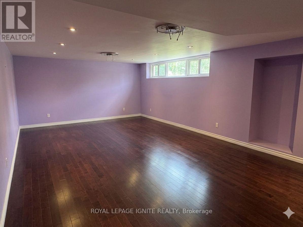 38 Rossander Court, Toronto, Ontario  M1J 2B7 - Photo 9 - E13172648