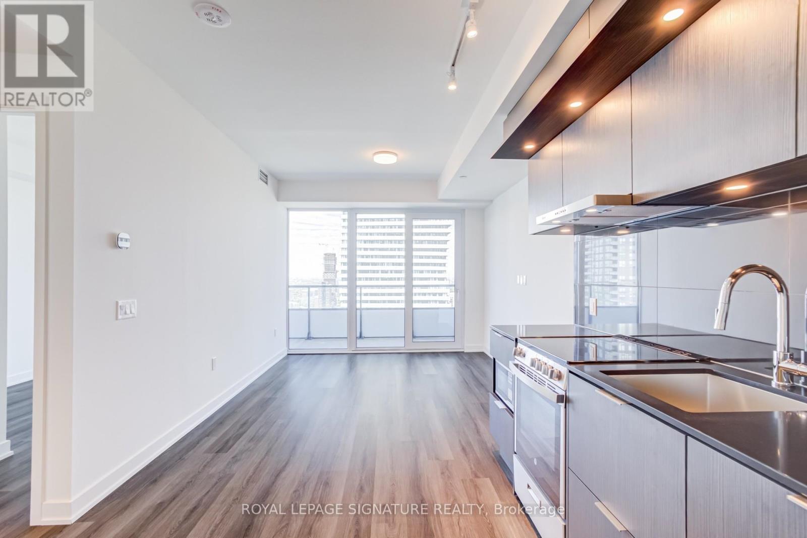 3807 - 448 Burnhamthorpe Road W, Mississauga, Ontario L5B 0R4 - Photo 16 - W13218578
