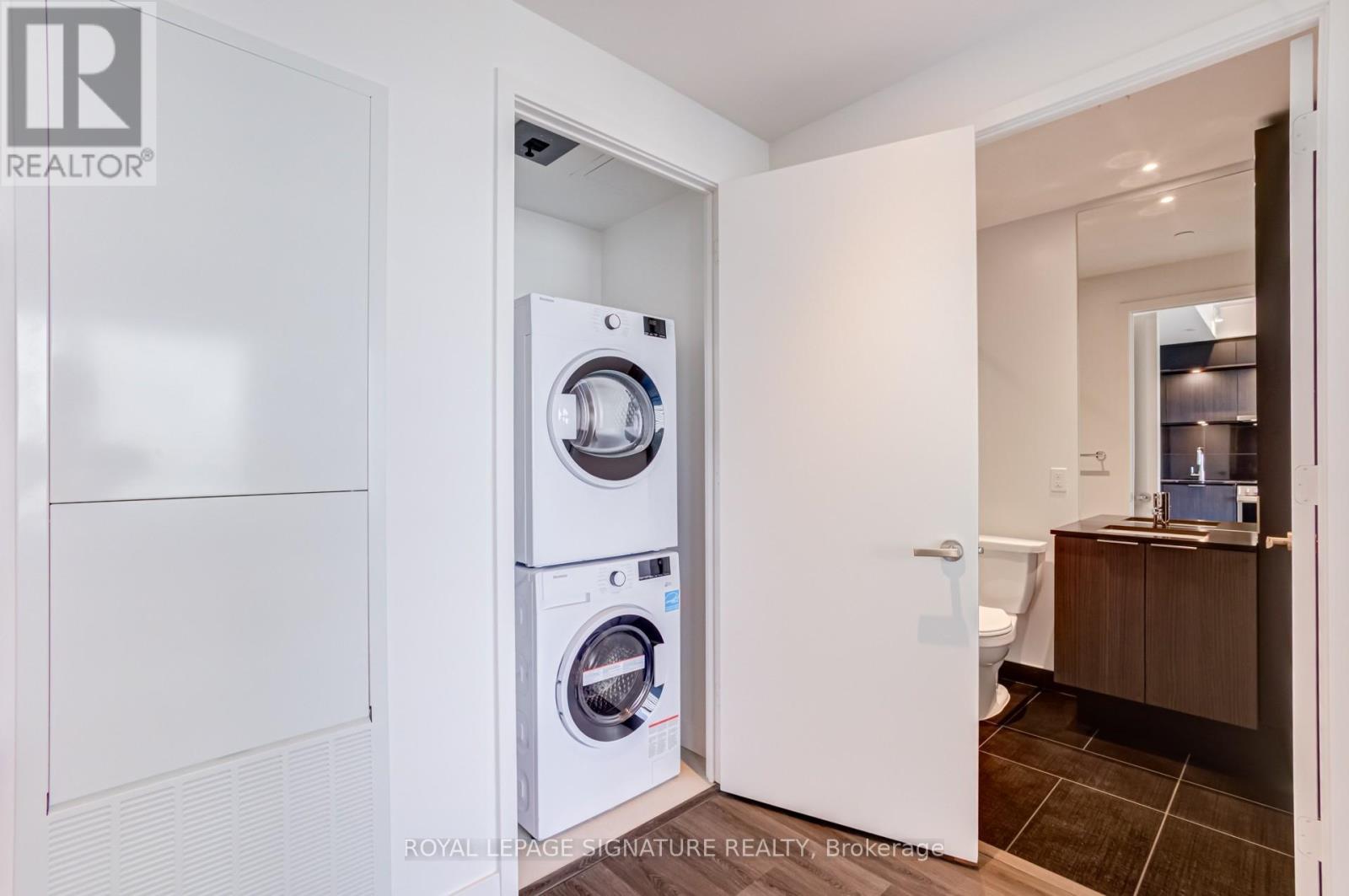 3807 - 448 Burnhamthorpe Road W, Mississauga, Ontario L5B 0R4 - Photo 38 - W13218578