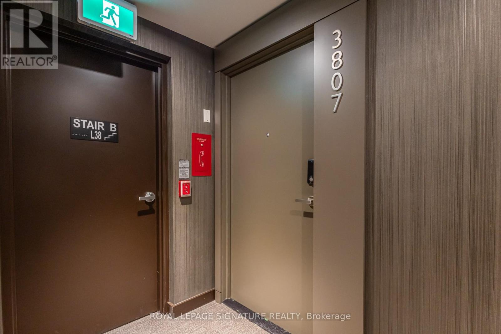 3807 - 448 Burnhamthorpe Road W, Mississauga, Ontario L5B 0R4 - Photo 7 - W13218578