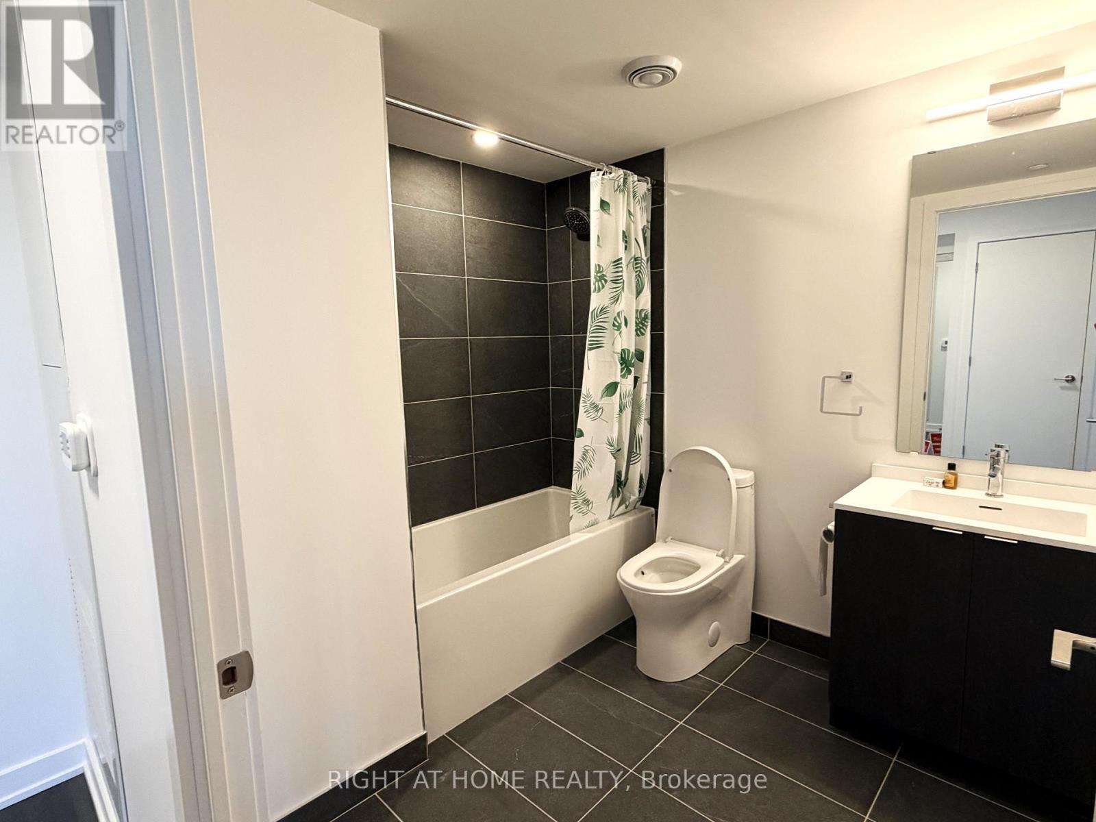 2307 - 100 Queen Street E, Toronto, Ontario  M5C 0B5 - Photo 10 - C13219050
