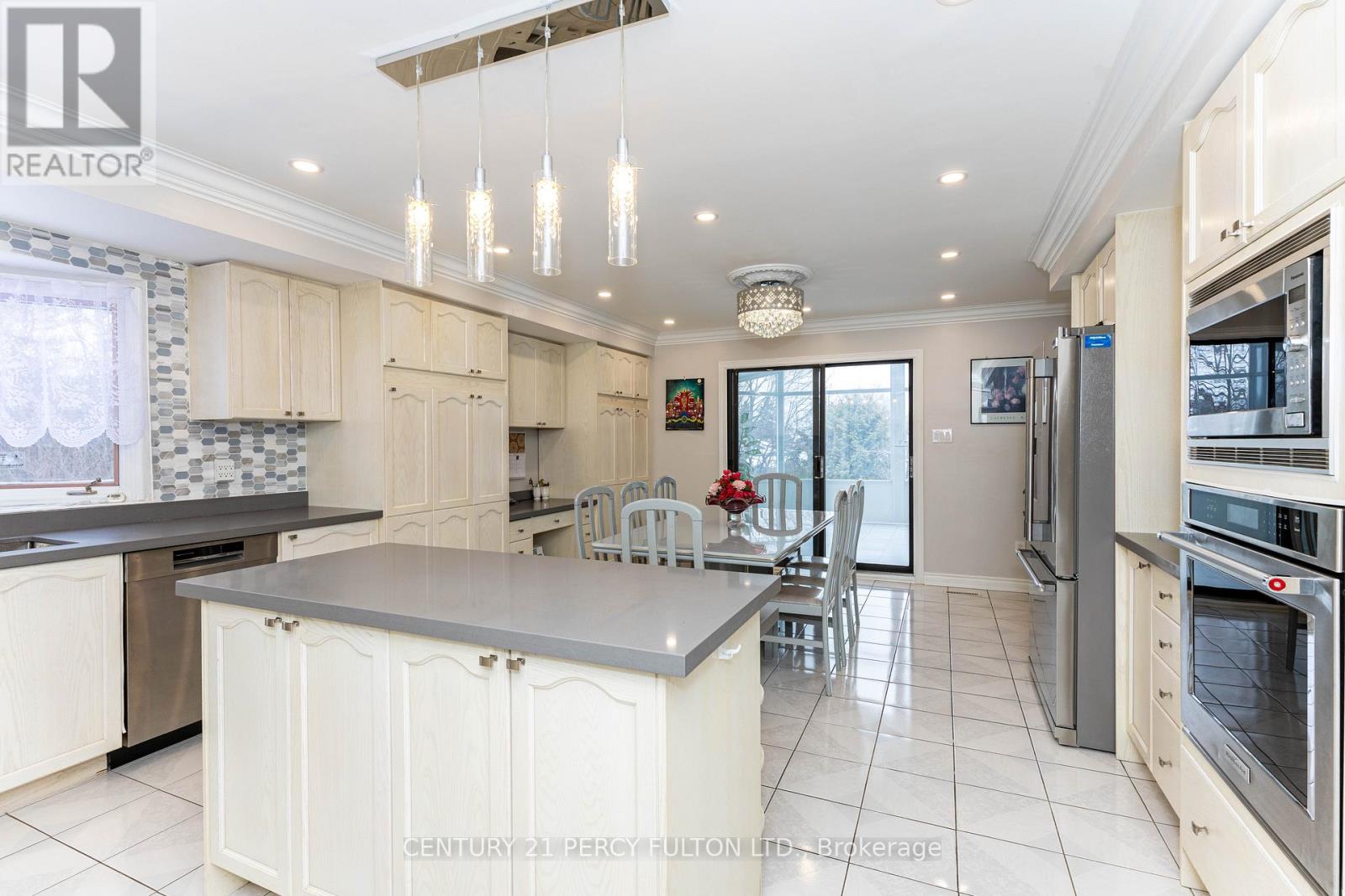 23 Leah Crescent, Ajax, Ontario  L1T 3J2 - Photo 6 - E13219040