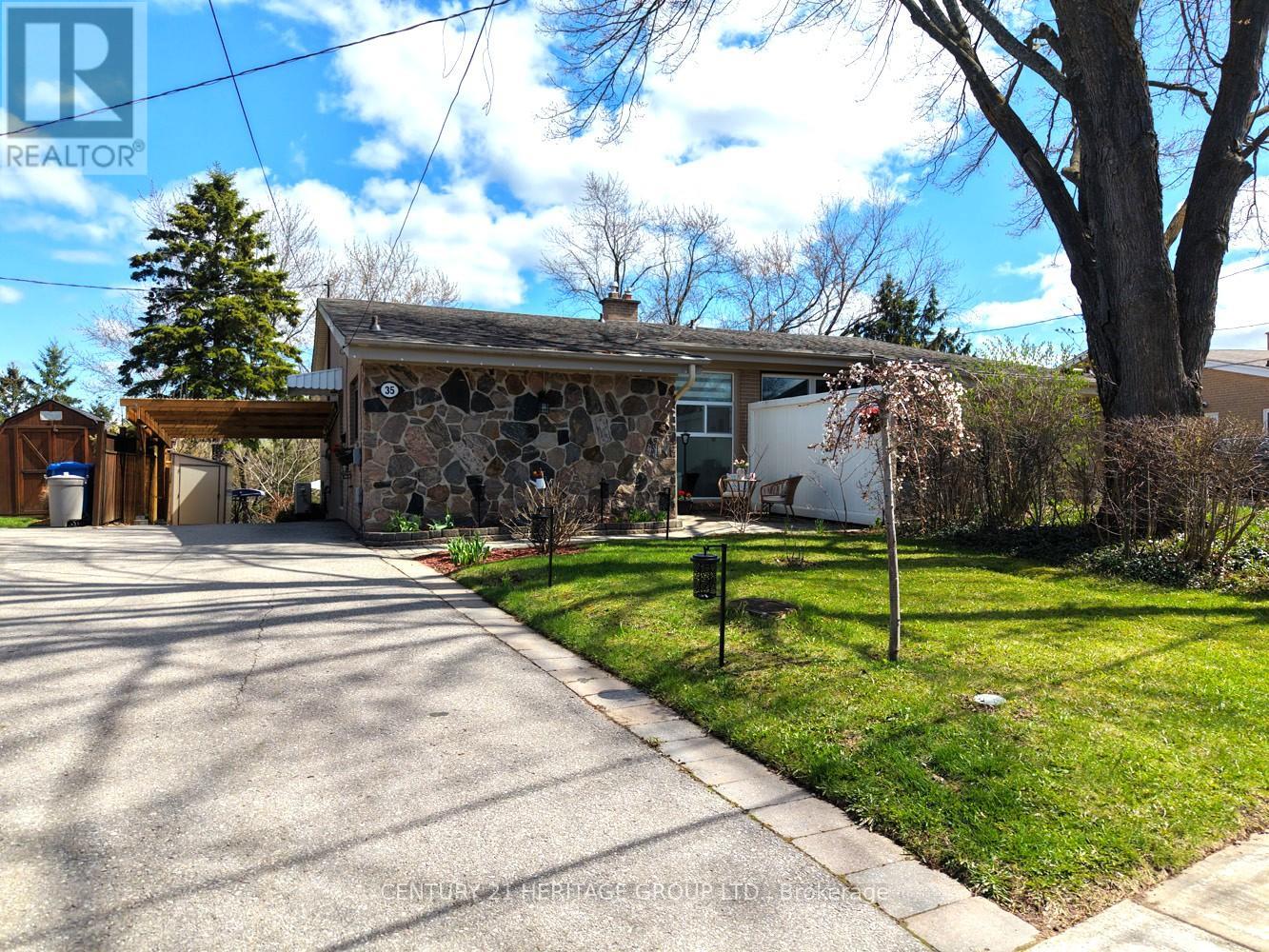 35 Jasper Drive, Aurora, Ontario  L4G 3B6 - Photo 2 - N13161140