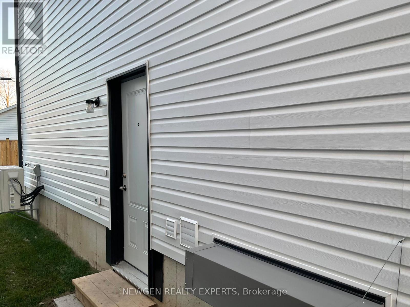 253 Dain (Basement) Avenue, Welland, Ontario  L3B 3E7 - Photo 3 - X13219044