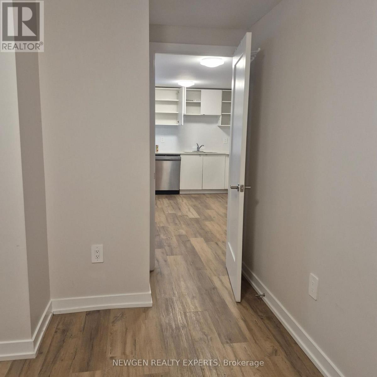 253 Dain (Basement) Avenue, Welland, Ontario  L3B 3E7 - Photo 8 - X13219044