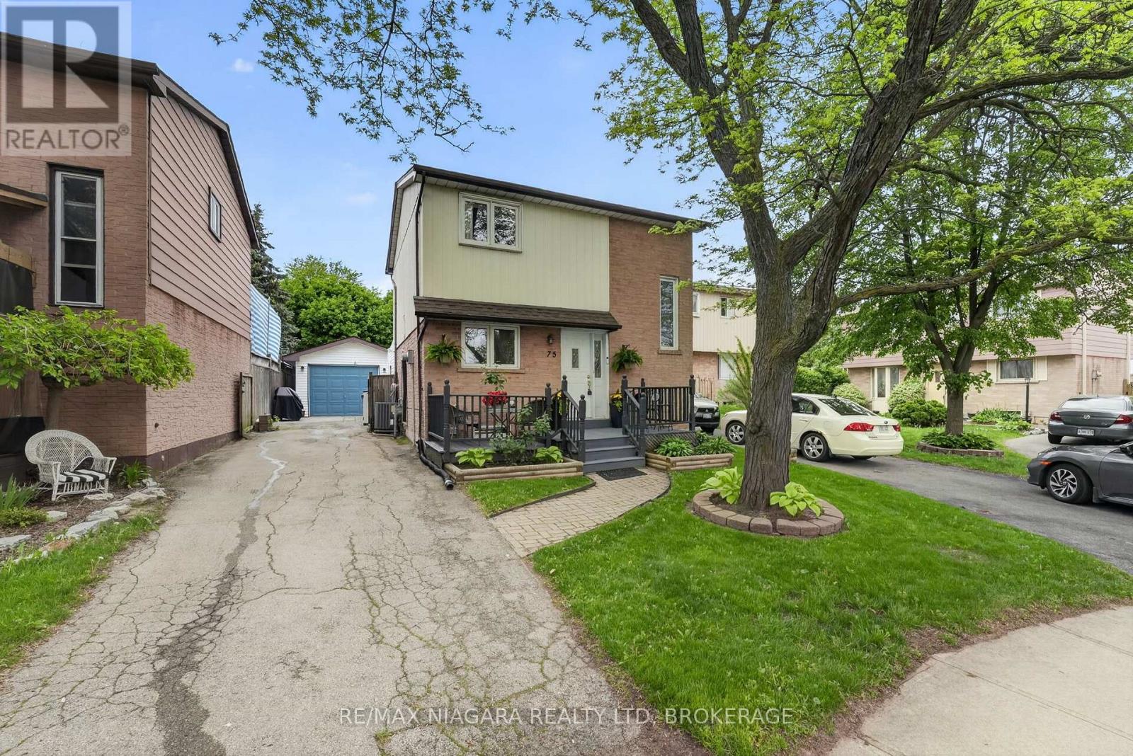 75 Berrisfield Crescent, Hamilton, Ontario  L8T 4X1 - Photo 2 - X13091036