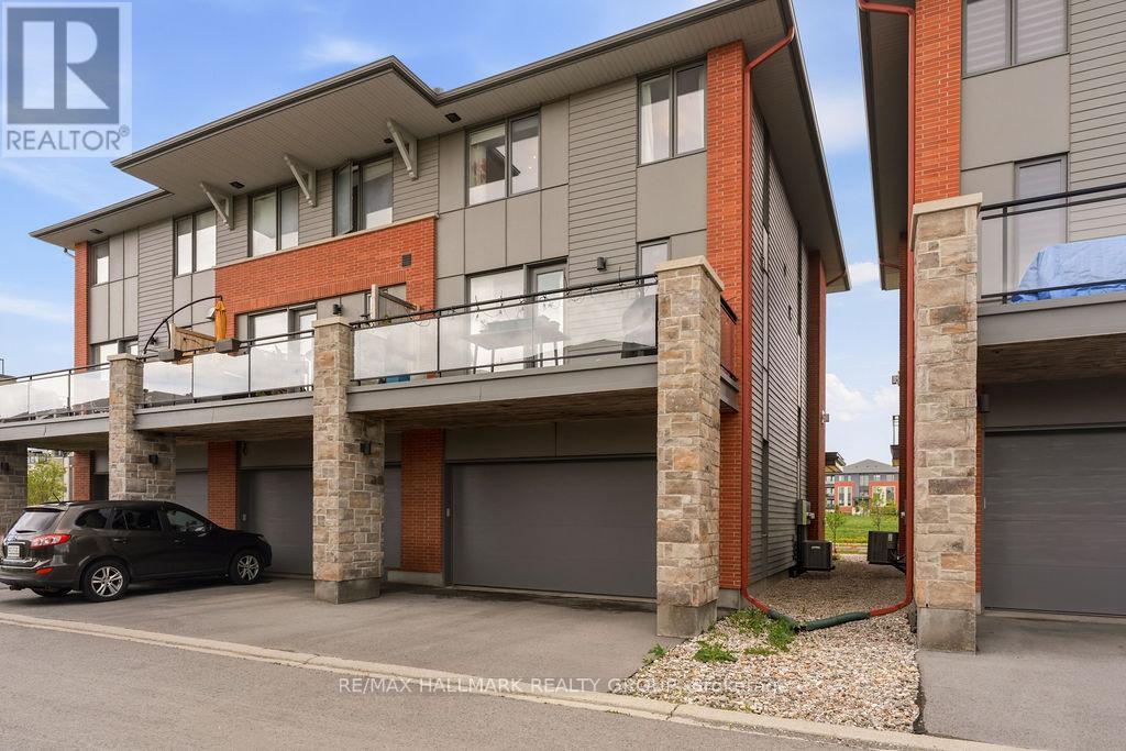 854 Mikinak Road, Ottawa, Ontario  K1K 4Z4 - Photo 2 - X13219078