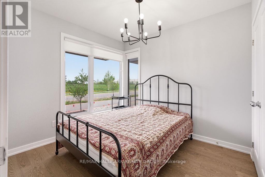 854 Mikinak Road, Ottawa, Ontario  K1K 4Z4 - Photo 4 - X13219078