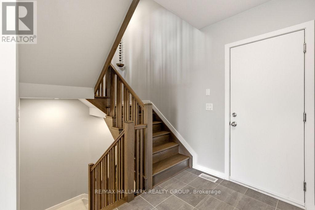854 Mikinak Road, Ottawa, Ontario  K1K 4Z4 - Photo 7 - X13219078