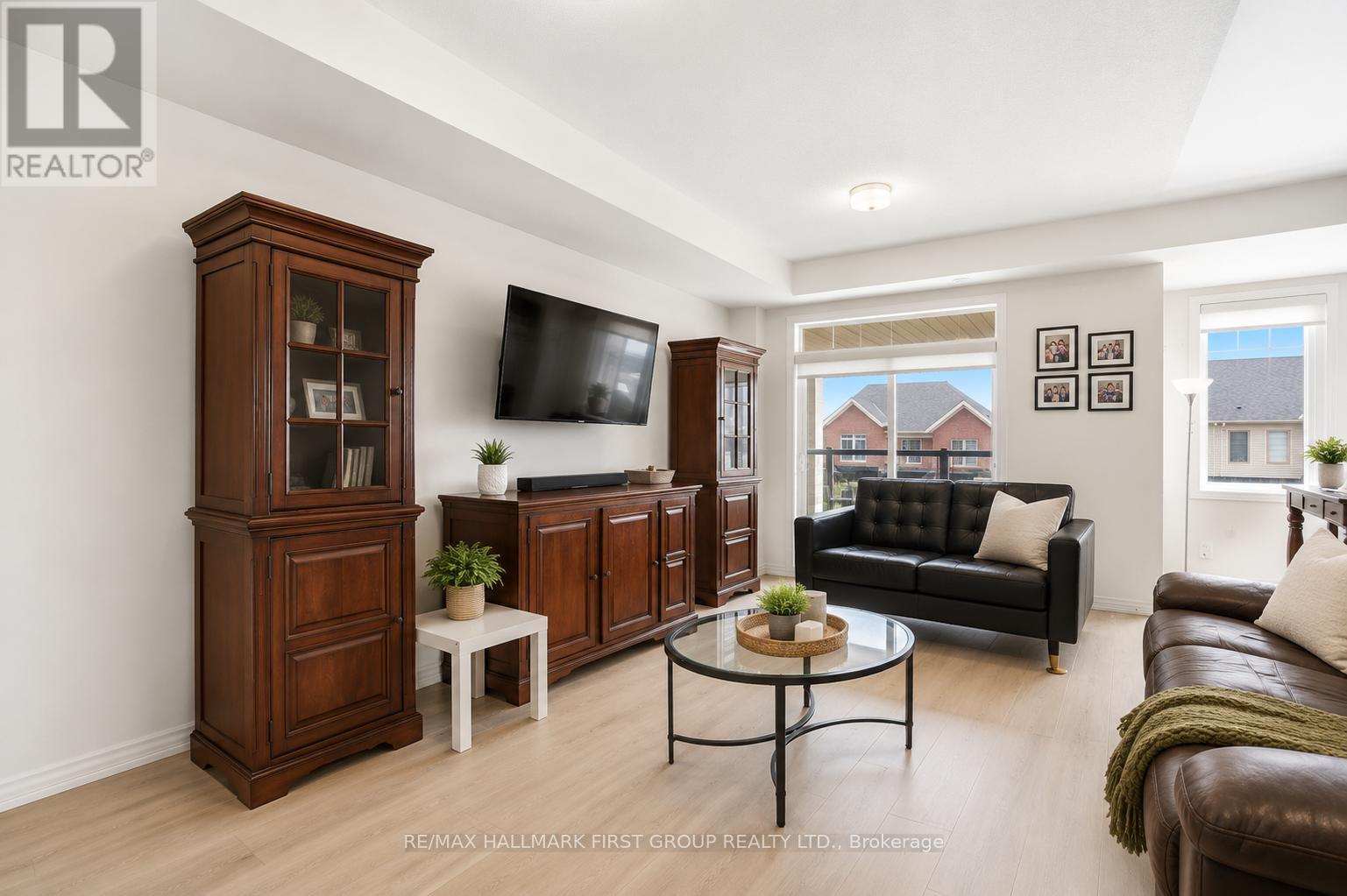 2019 Cameron Lott Crescent, Oshawa, Ontario  L1L 0S1 - Photo 6 - E13219070