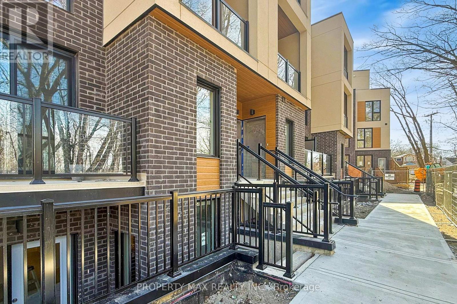 9 - 170 Clonmore Drive, Toronto, Ontario  M1N 0B9 - Photo 4 - E13219094