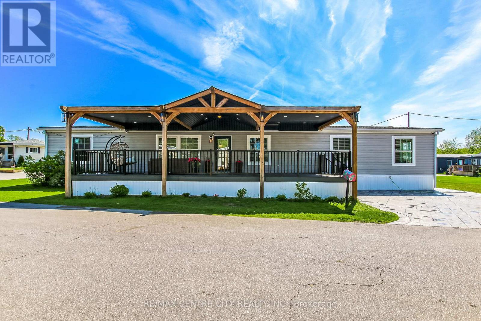 201 - 198 SPRINGBANK DRIVE, London South, Ontario