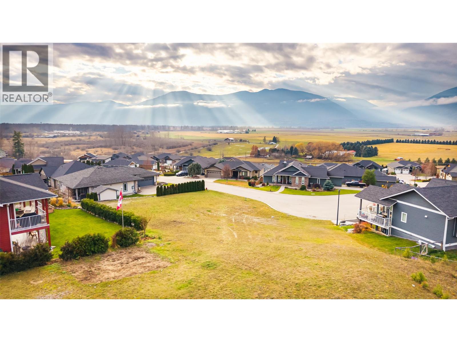 1016 Purcell Crescent, Creston, British Columbia  V0B 1G3 - Photo 2 - 10382381