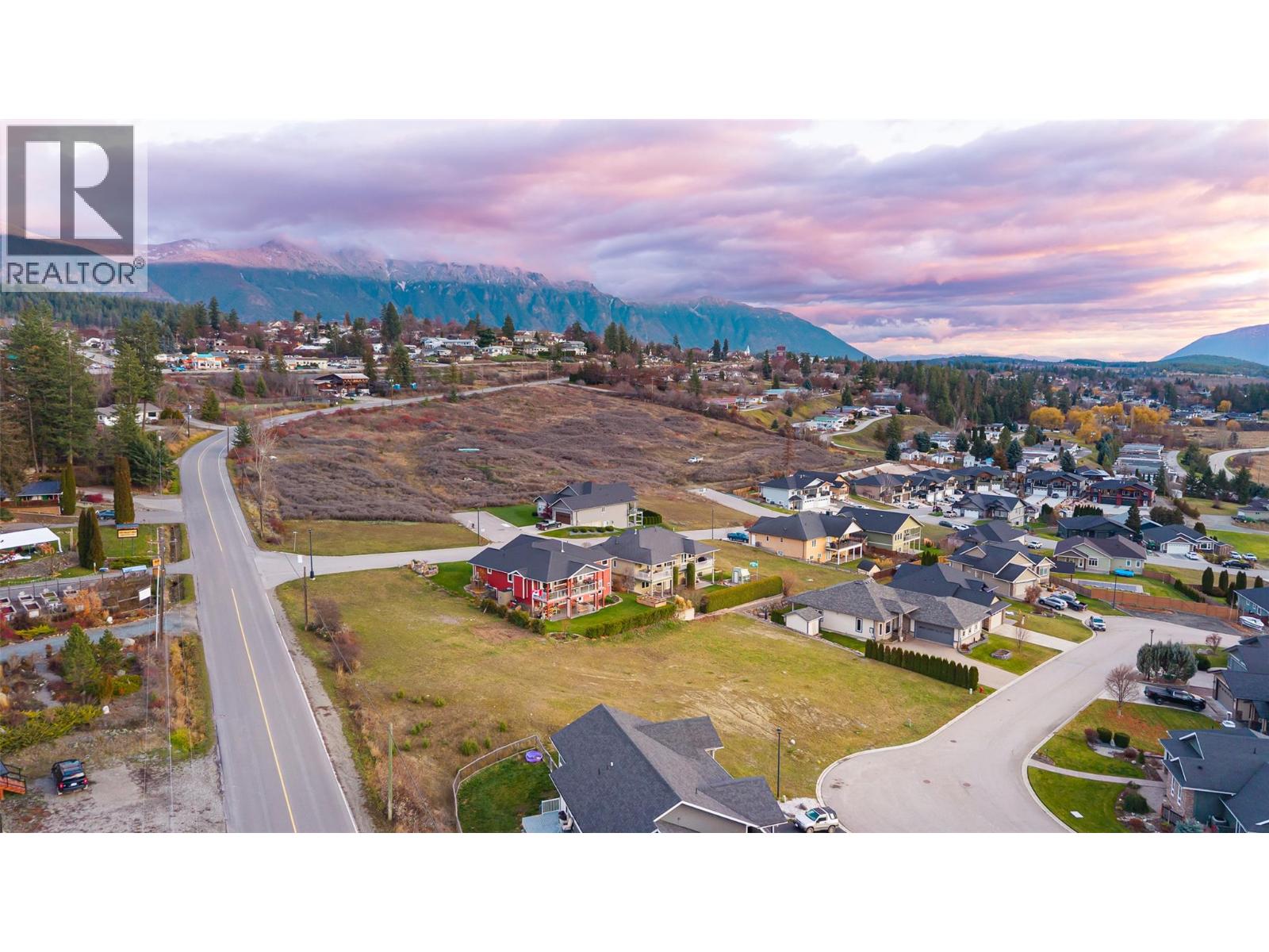 1016 Purcell Crescent, Creston, British Columbia  V0B 1G3 - Photo 5 - 10382381