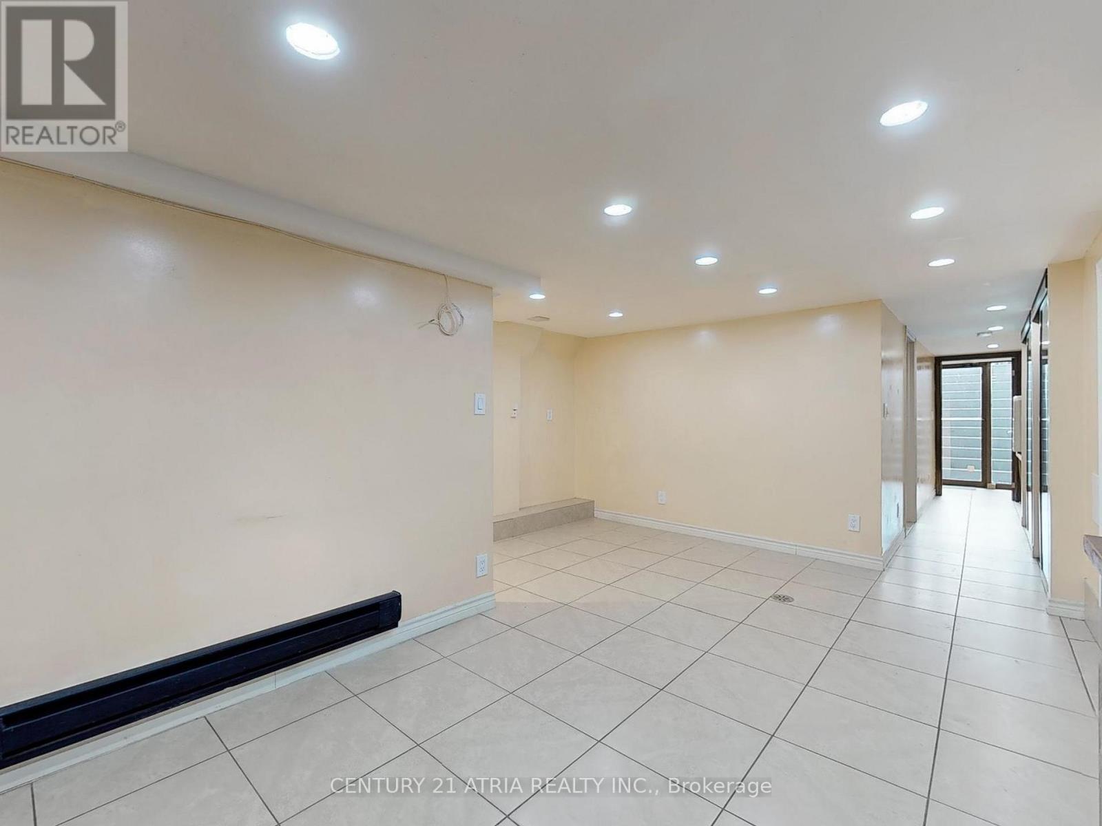Lower - 2828 Danforth Avenue, Toronto, Ontario  M4C 1M1 - Photo 10 - E13219132