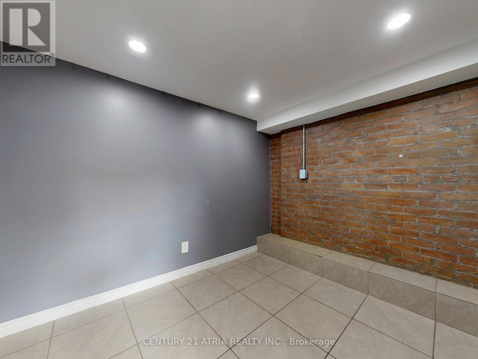 Lower - 2828 Danforth Avenue, Toronto, Ontario  M4C 1M1 - Photo 15 - E13219132