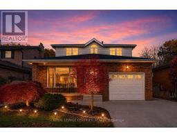 35 TRENHOLME CRESCENT, Hamilton, Ontario