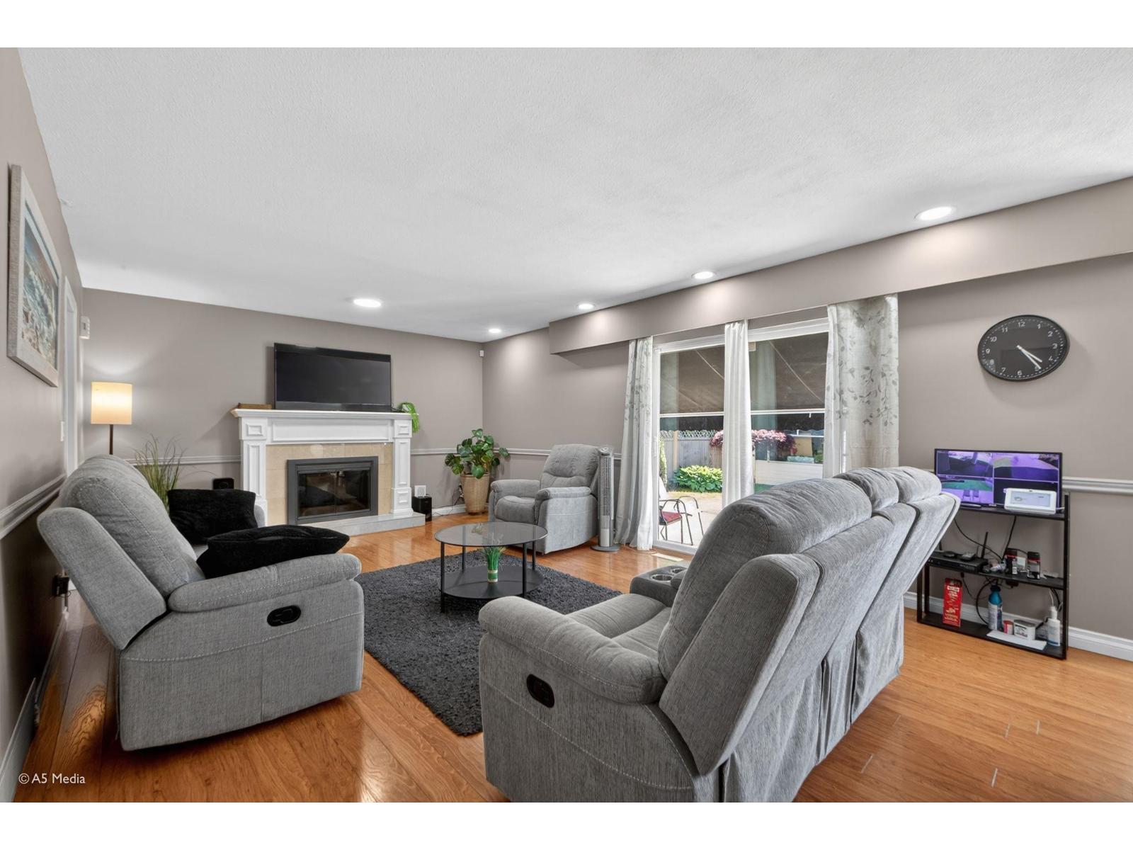 6715 128b Street, Surrey, British Columbia  V3W 9X7 - Photo 10 - R3128968