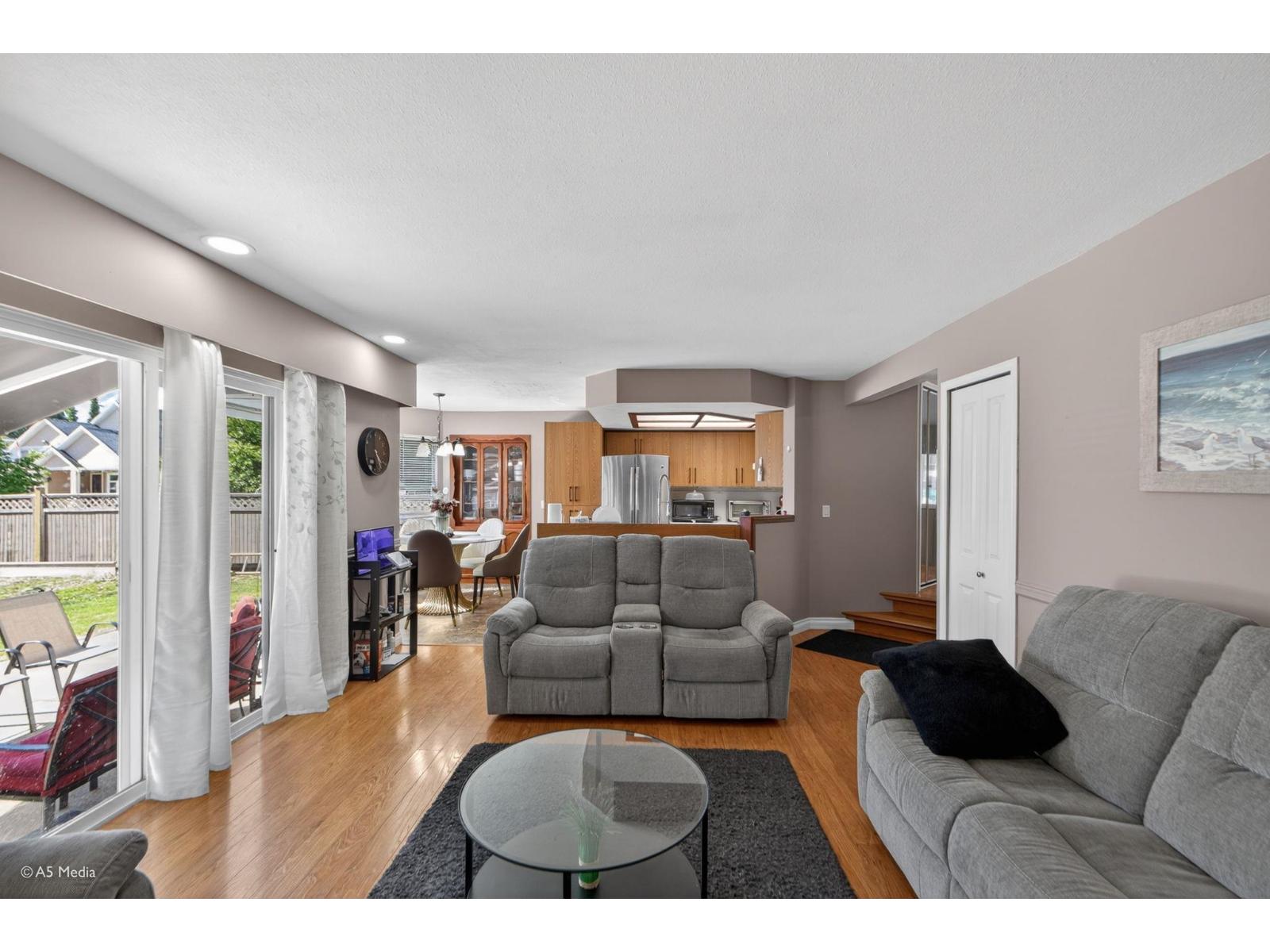 6715 128b Street, Surrey, British Columbia  V3W 9X7 - Photo 12 - R3128968