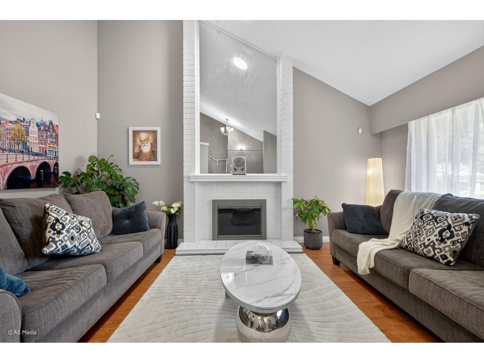 6715 128b Street, Surrey, British Columbia  V3W 9X7 - Photo 7 - R3128968