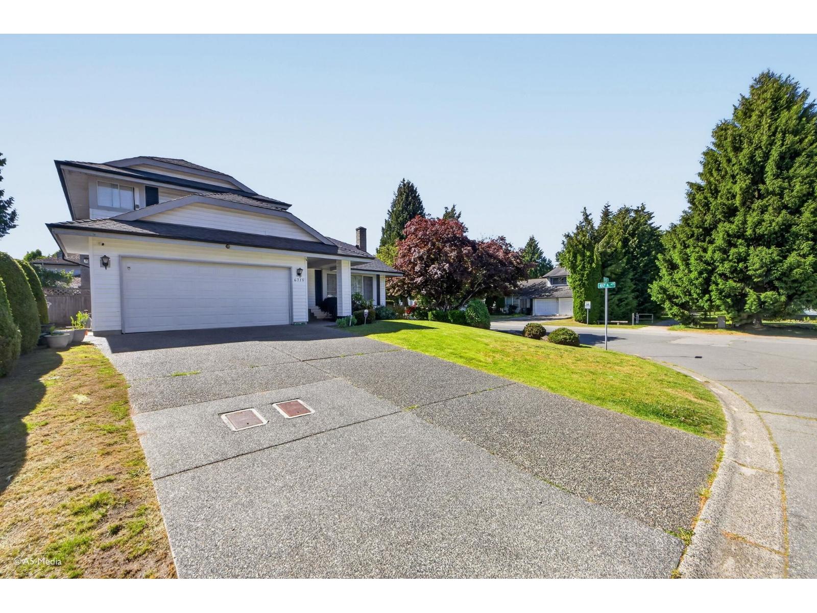 6715 128b Street, Surrey, British Columbia  V3W 9X7 - Photo 3 - R3128968