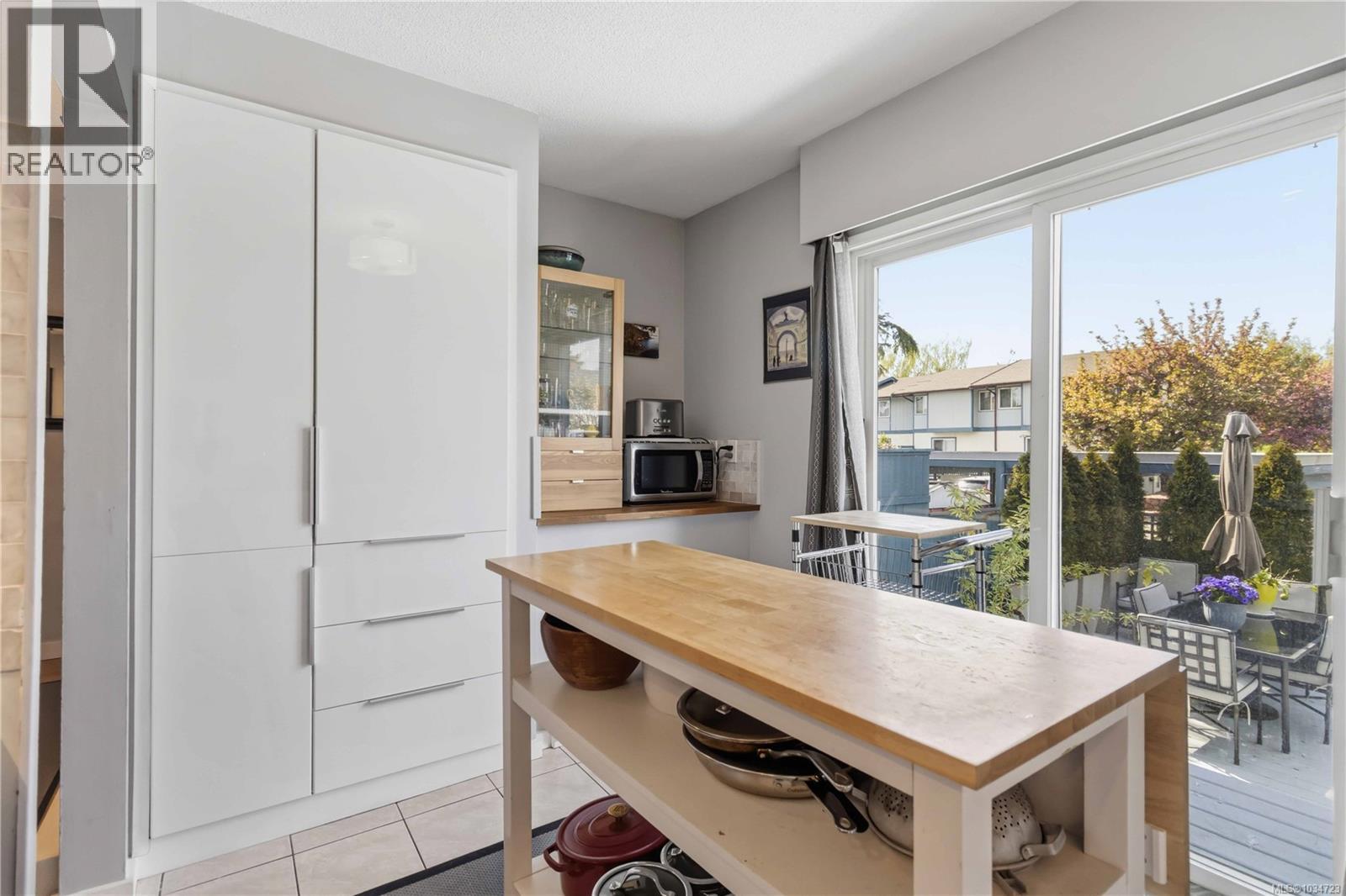 44 3987 Gordon Head Rd, Saanich, British Columbia  V8N 3X5 - Photo 10 - 1034723