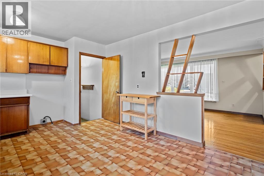 12 Lorne Avenue, Grimsby, Ontario  L3M 2H5 - Photo 10 - 40835027