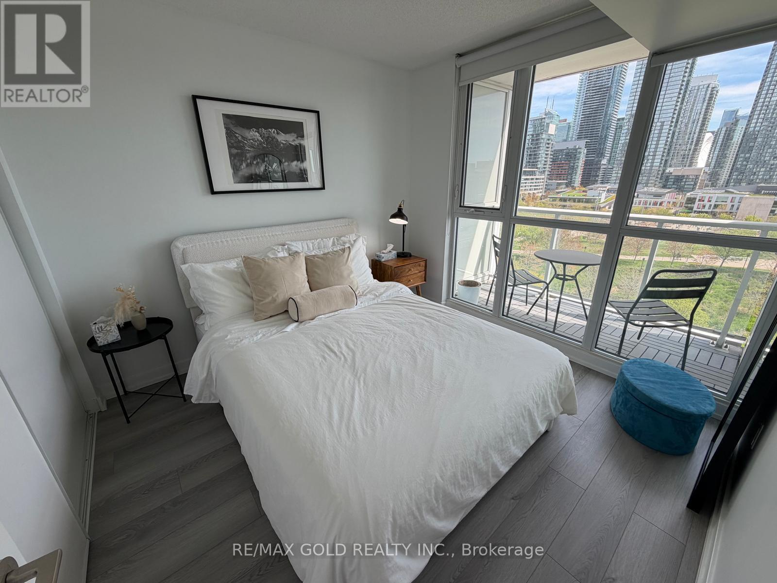 1006 - 75 Queens Wharf Road, Toronto, Ontario  M5V 0J8 - Photo 10 - C13219176