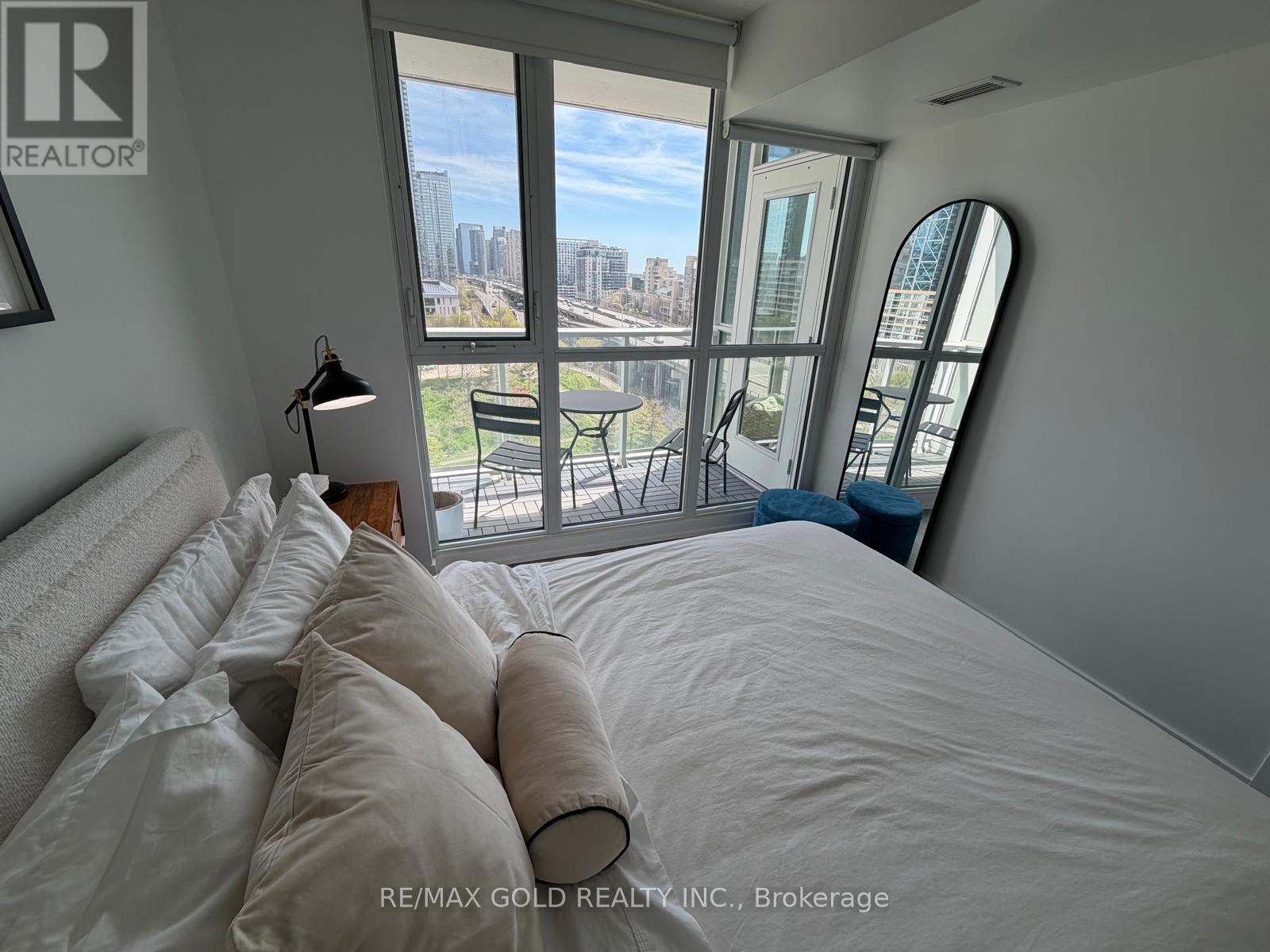 1006 - 75 Queens Wharf Road, Toronto, Ontario  M5V 0J8 - Photo 11 - C13219176
