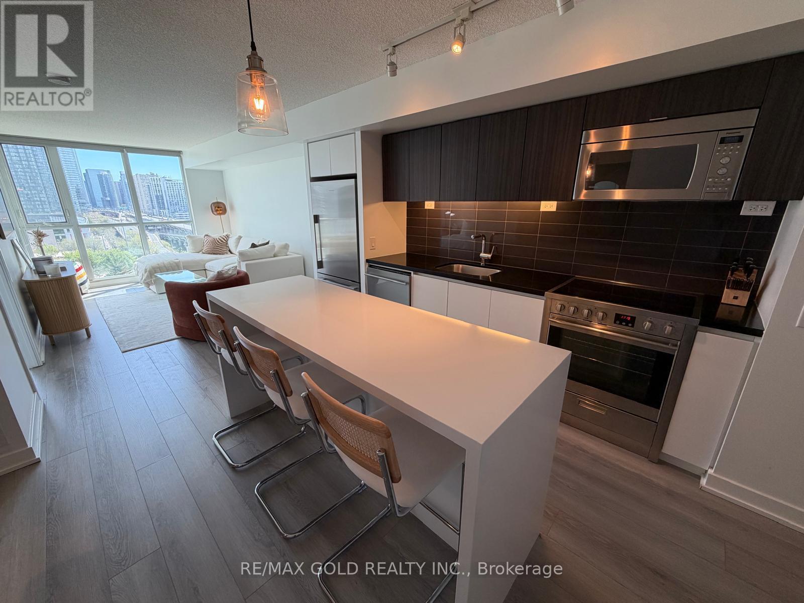 1006 - 75 Queens Wharf Road, Toronto, Ontario  M5V 0J8 - Photo 4 - C13219176