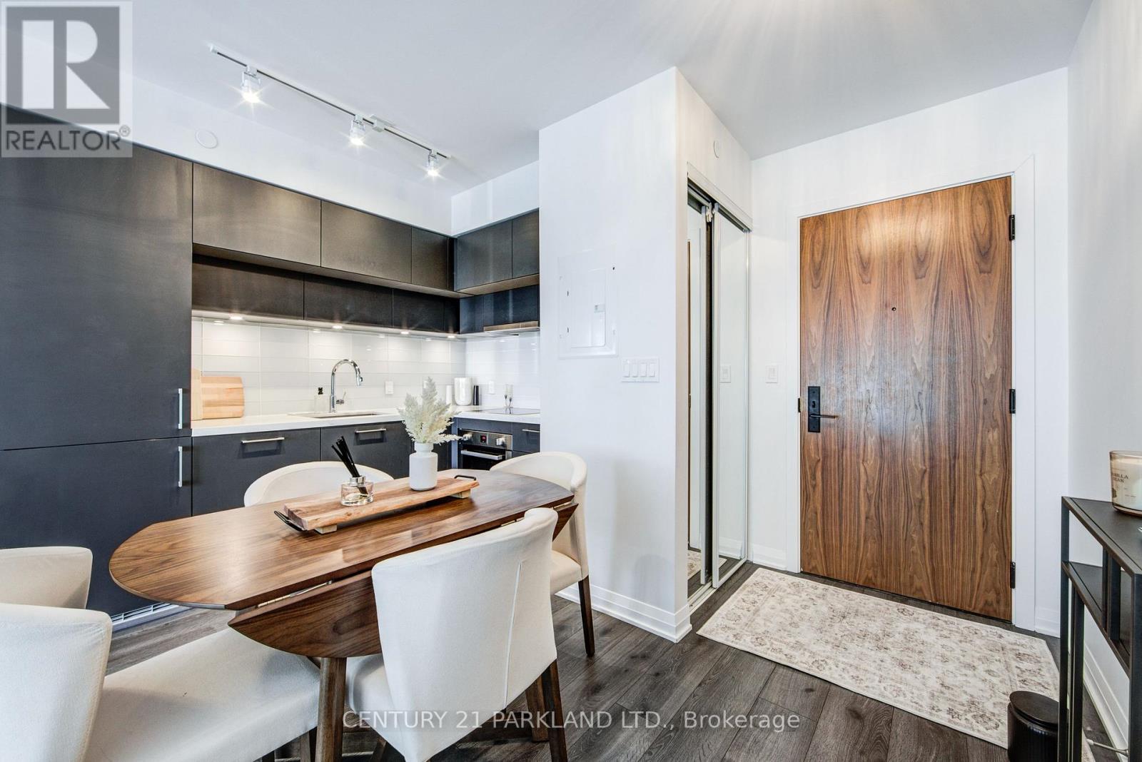 1203 - 99 Foxbar Road, Toronto, Ontario  M4V 0B2 - Photo 6 - C13219192