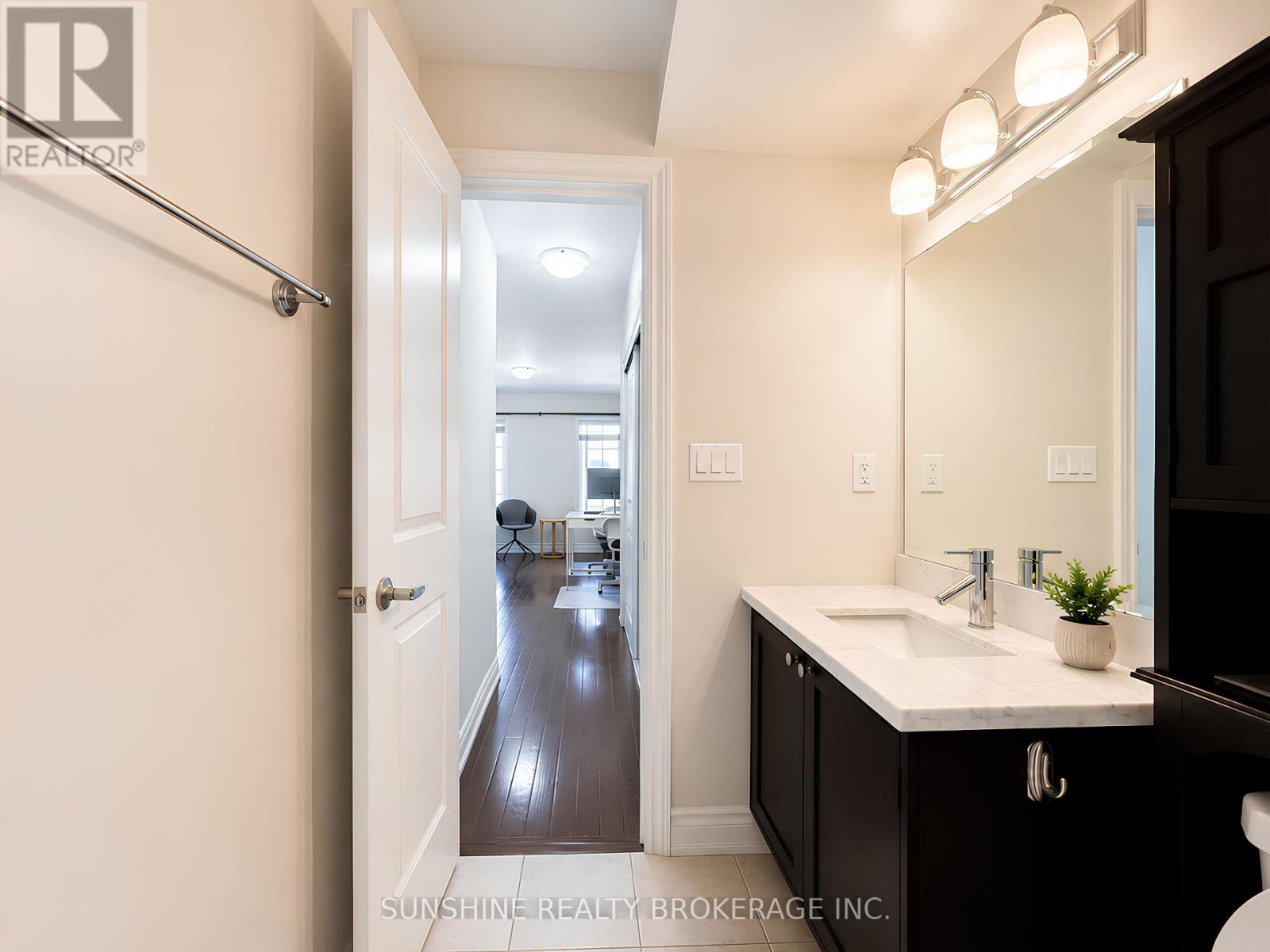 12 - 20 Hargrave Lane, Toronto, Ontario  M4N 0A4 - Photo 17 - C13219212