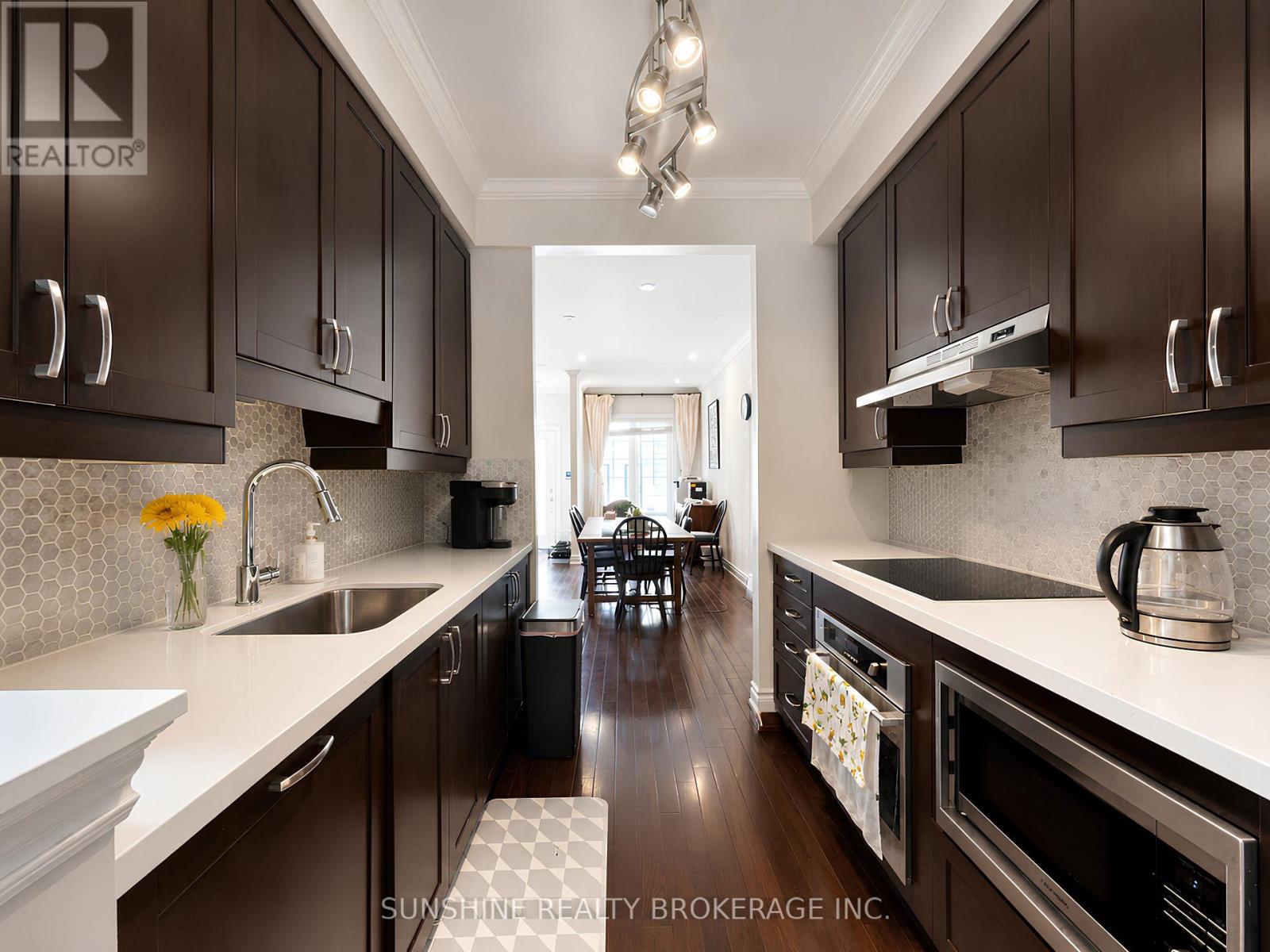 12 - 20 Hargrave Lane, Toronto, Ontario  M4N 0A4 - Photo 7 - C13219212