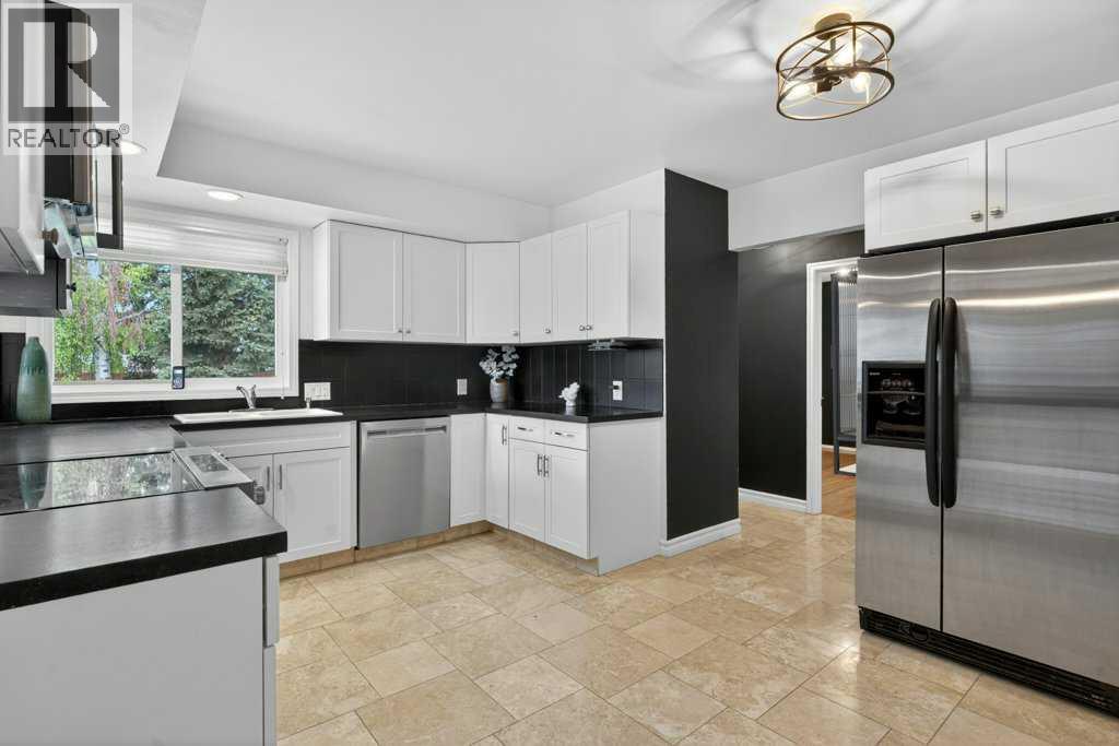 425 Woodland Crescent Se, Calgary, Alberta  T2J 1J7 - Photo 10 - A2296843