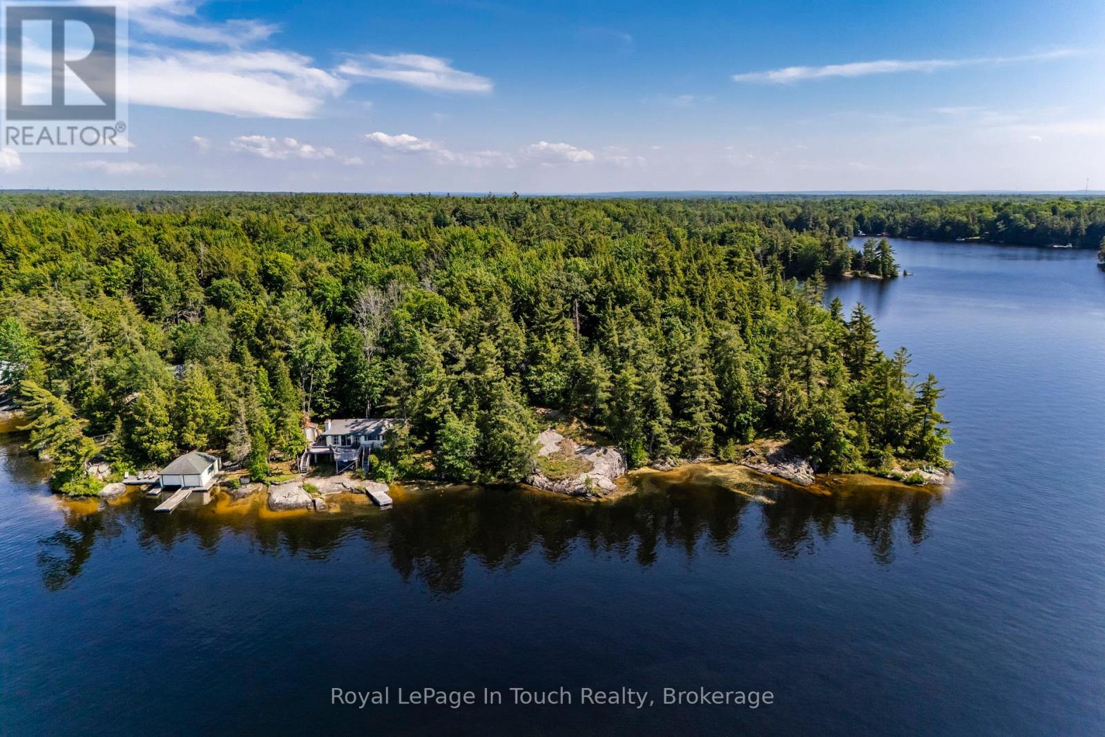 2 IS 270 SIX MILE LAKE ISLAND, georgian bay (baxter), Ontario