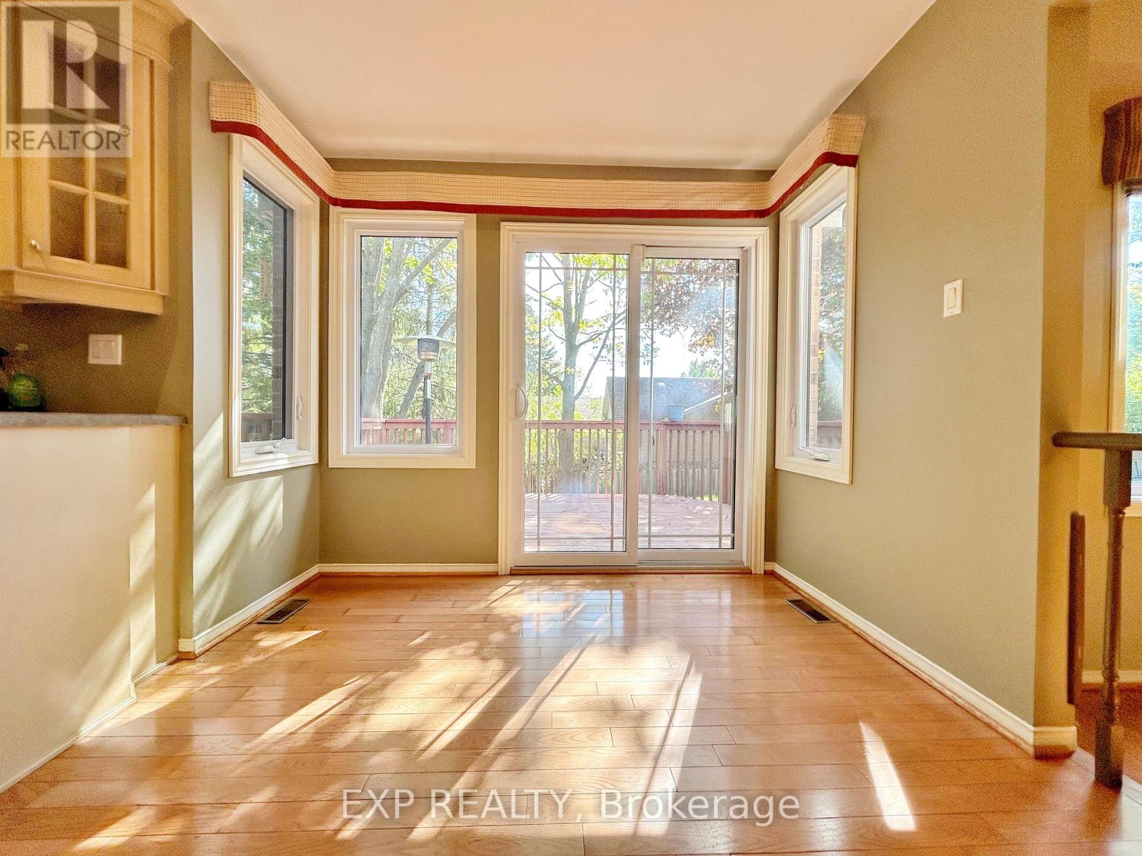 23 Haskell Crescent, Aurora, Ontario L4G 5T4 - Photo 8 - N13219194