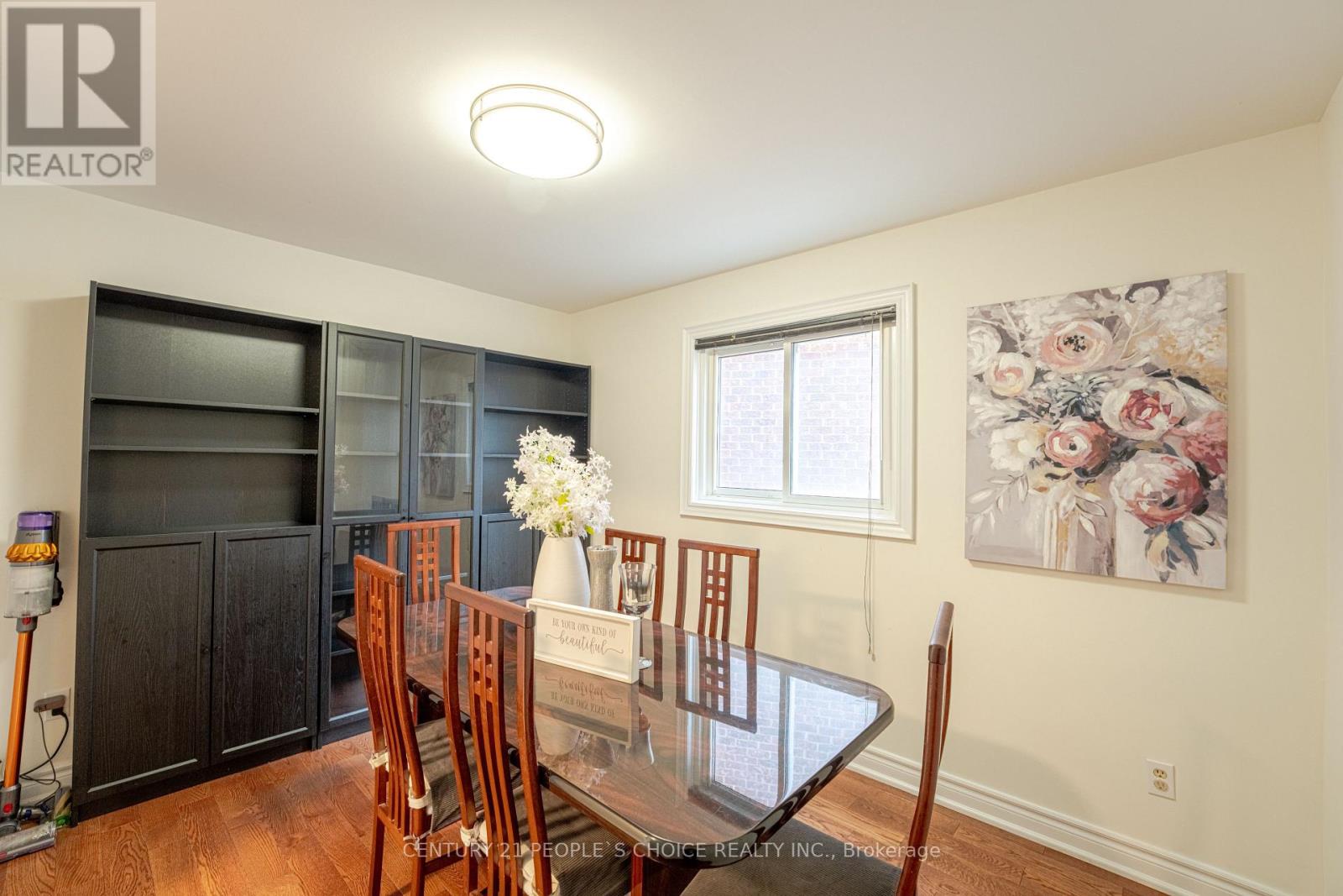 15 Kilbarry Court, Richmond Hill, Ontario  L4C 6M8 - Photo 11 - N13219210