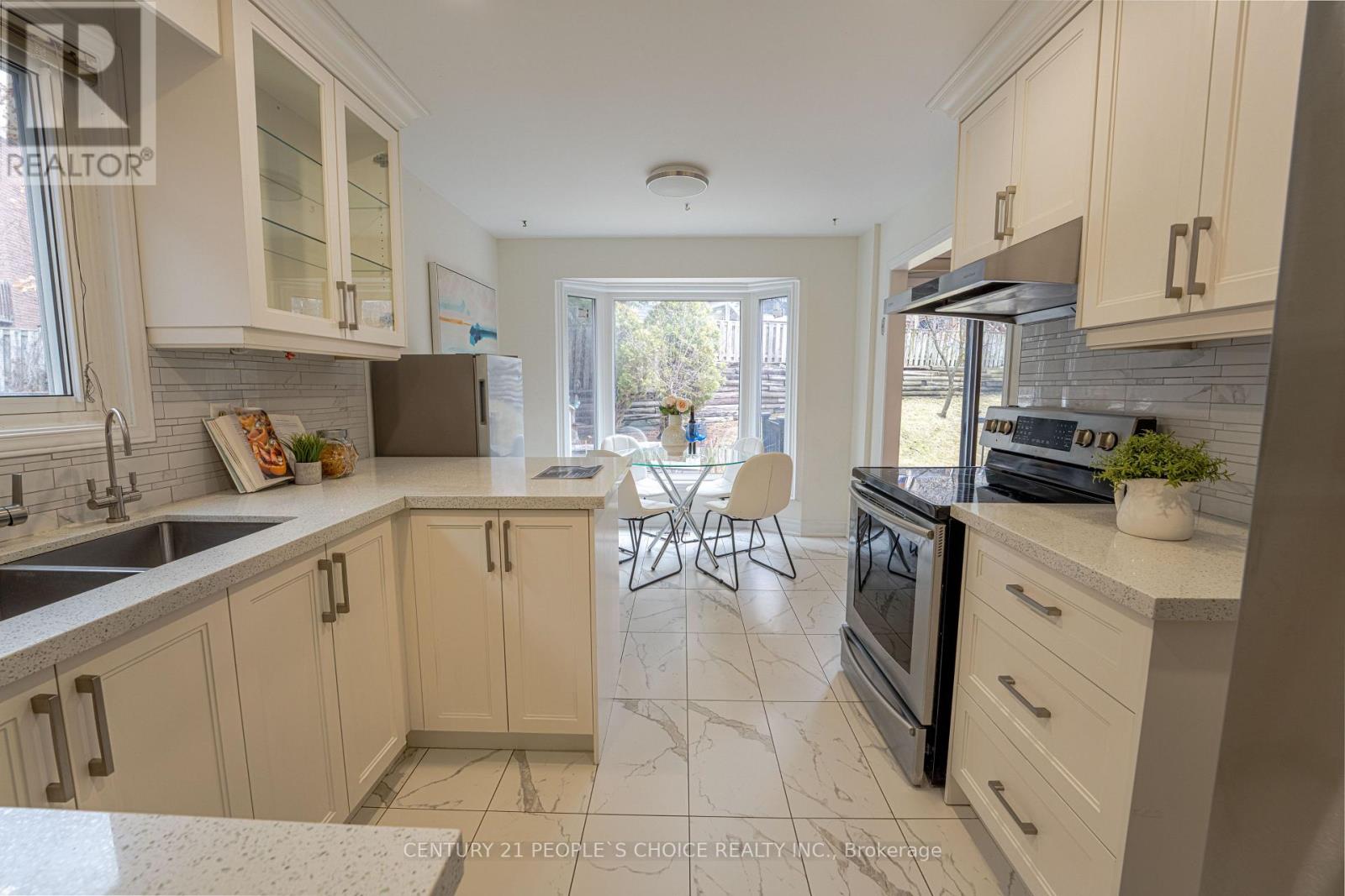 15 Kilbarry Court, Richmond Hill, Ontario  L4C 6M8 - Photo 21 - N13219210