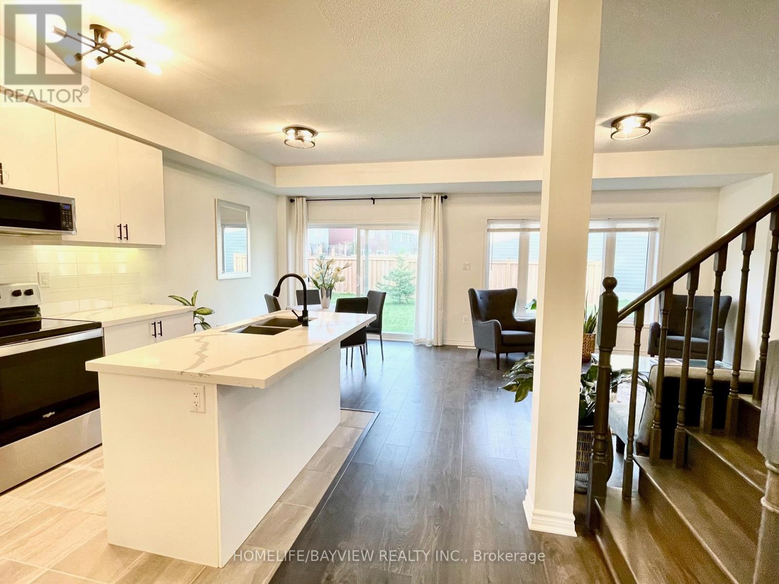 128 Village Gate Drive, Wasaga Beach, Ontario  L9Z 0J7 - Photo 2 - S13219198