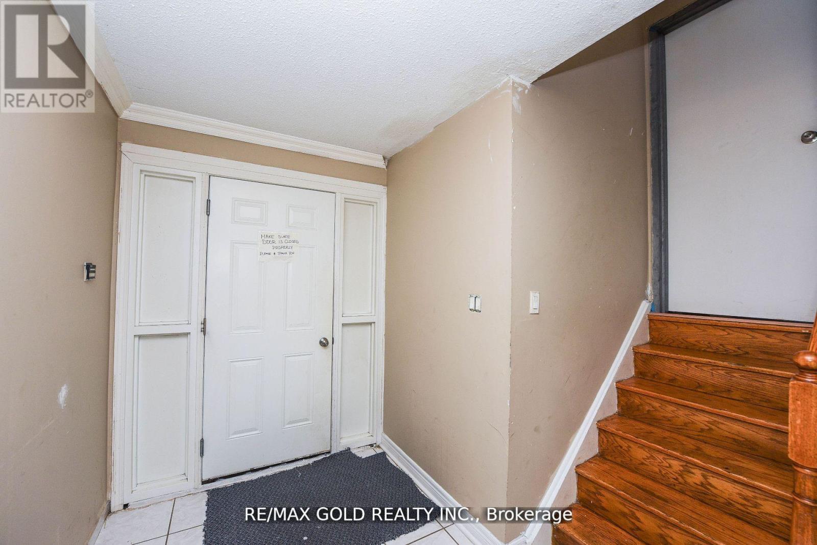 3630 Brandon Gate Drive, Mississauga, Ontario  L4T 3E5 - Photo 6 - W13219182