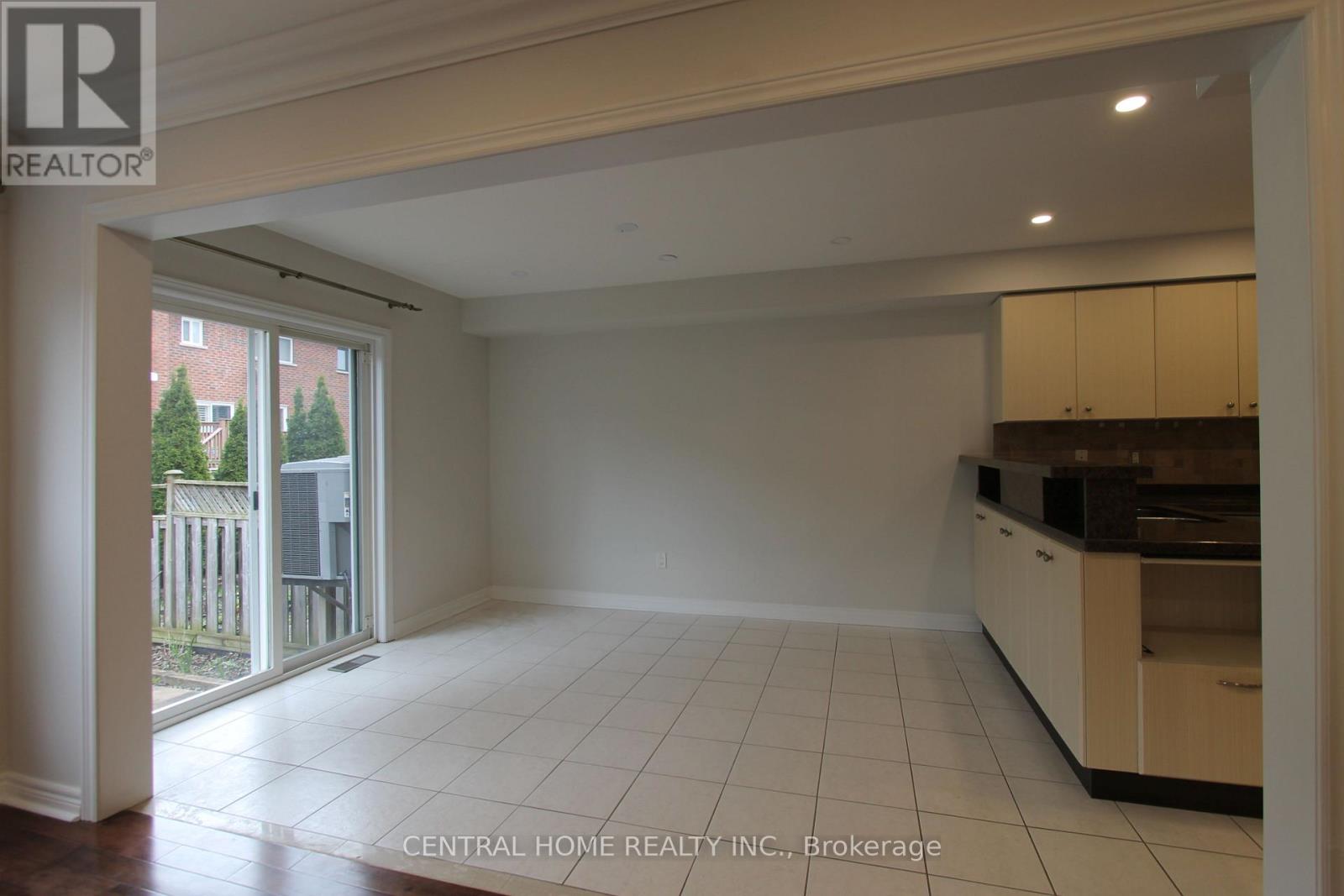 165 Manorheights Street, Richmond Hill, Ontario  L4S 2S8 - Photo 9 - N12858770