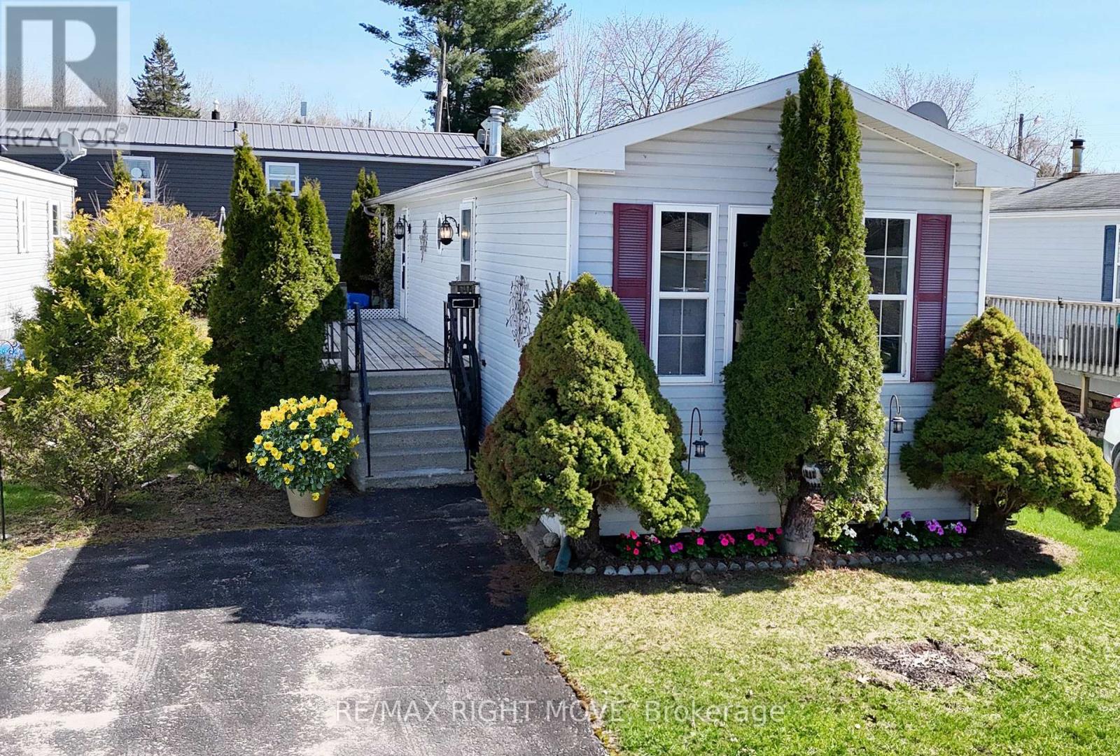 1304 Madison Street, Severn, Ontario  L3V 0V1 - Photo 12 - S13171634