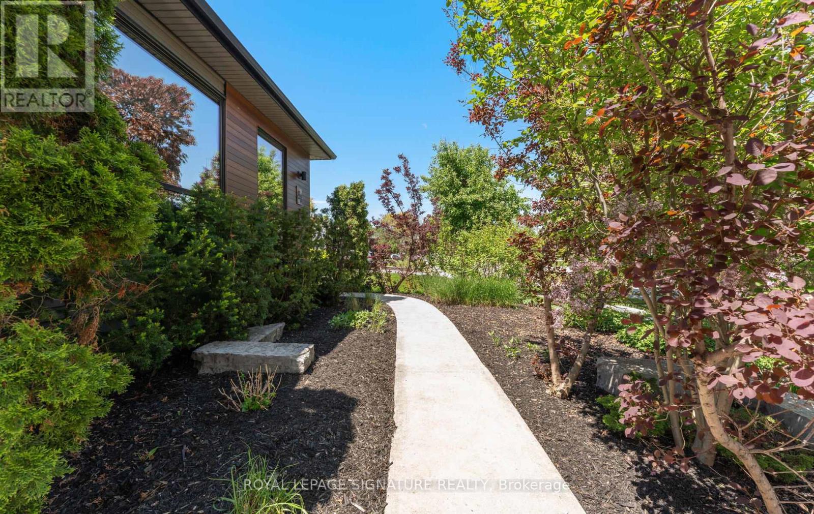 88 Beaver Bend Crescent, Toronto, Ontario  M9B 5R6 - Photo 4 - W13219190
