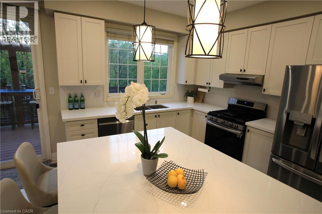 2295 Glazebrook Circle, Oakville, Ontario  L6M 5B5 - Photo 14 - 40832285
