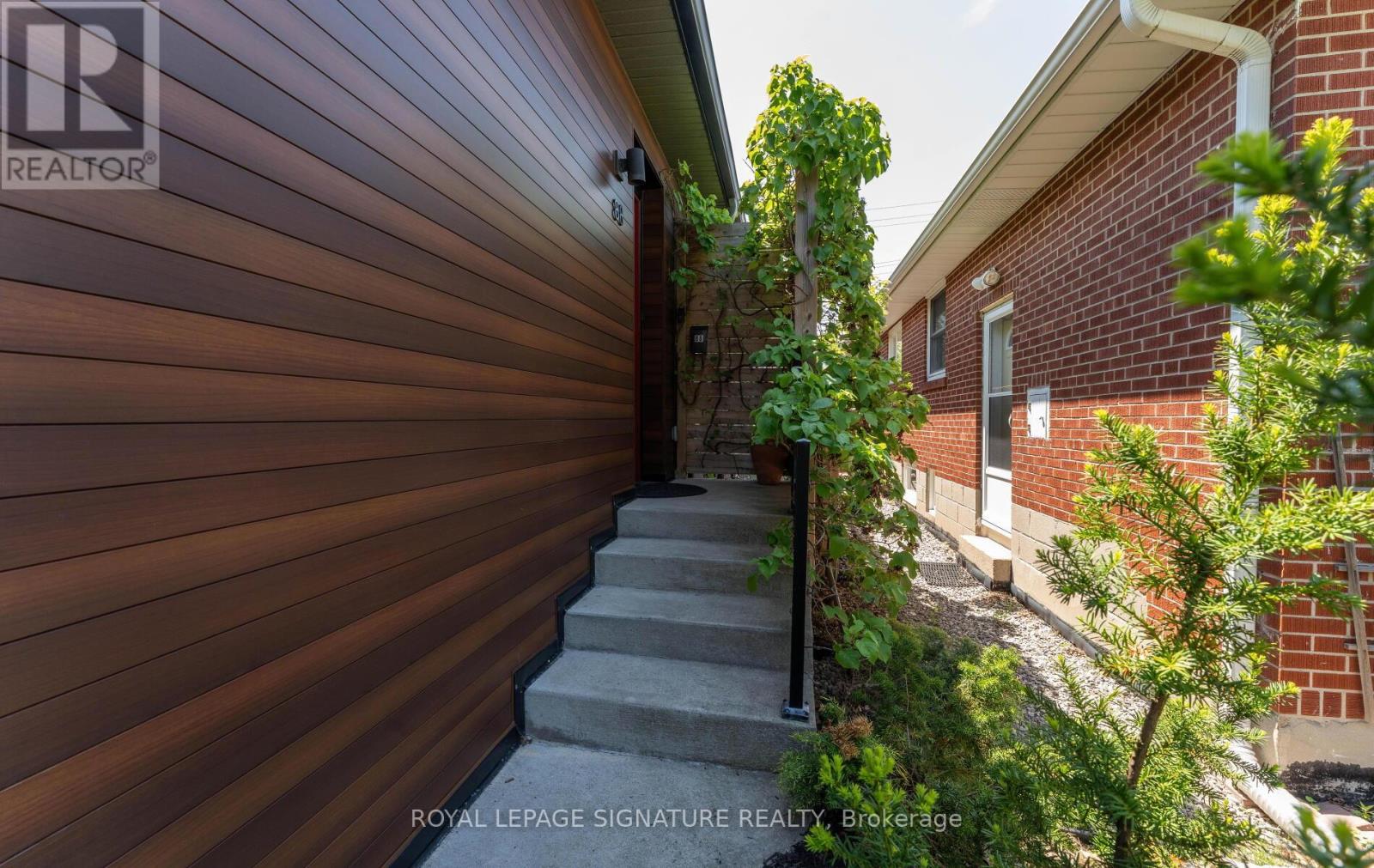 88 Beaver Bend Crescent, Toronto, Ontario  M9B 5R6 - Photo 5 - W13219190