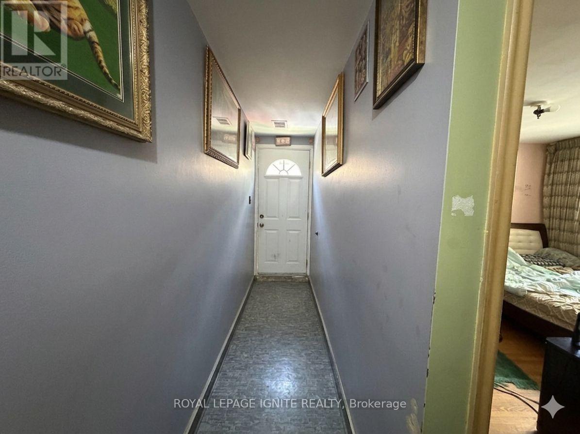 38 Rossander Court, Toronto, Ontario  M1J 2B7 - Photo 16 - E13172648