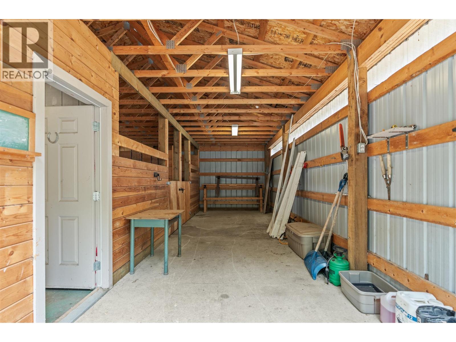 4666 Grandview Flats Road N, Spallumcheen, British Columbia  V4Y 0P7 - Photo 9 - 10388799