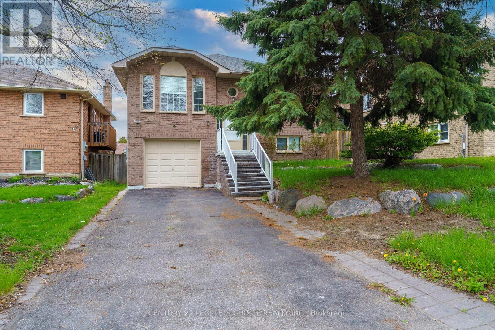 4 HISCOX COURT, Whitby, Ontario