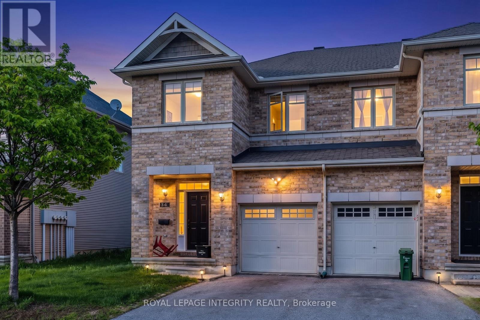 34 TORBEC AVENUE, Ottawa, Ontario