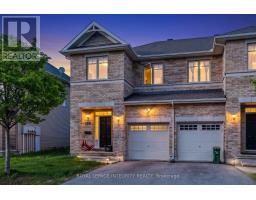 34 TORBEC AVENUE, Ottawa, Ontario
